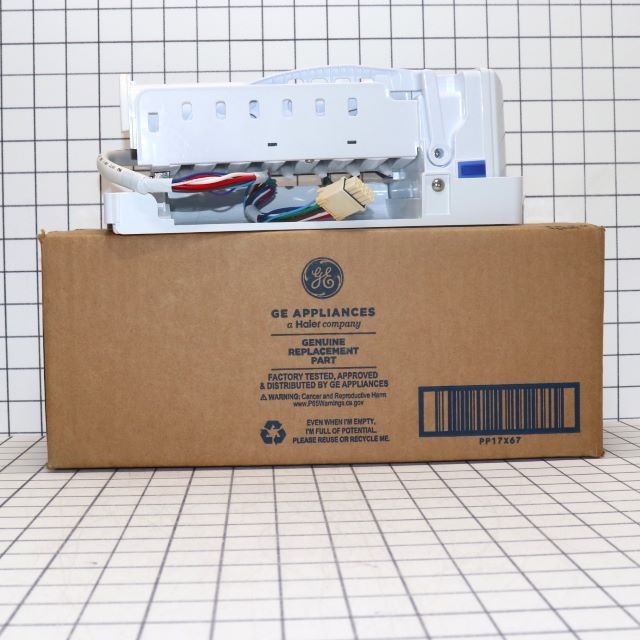 GE Refrigerator Icemaker Assembly WR30X10097