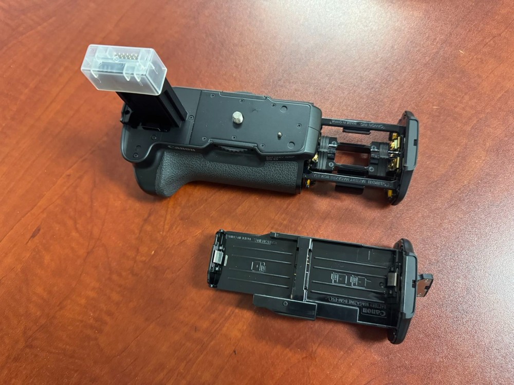 Canon BG-E5 Battery Grip for Camera EOS: 450D, 500D, 1000D