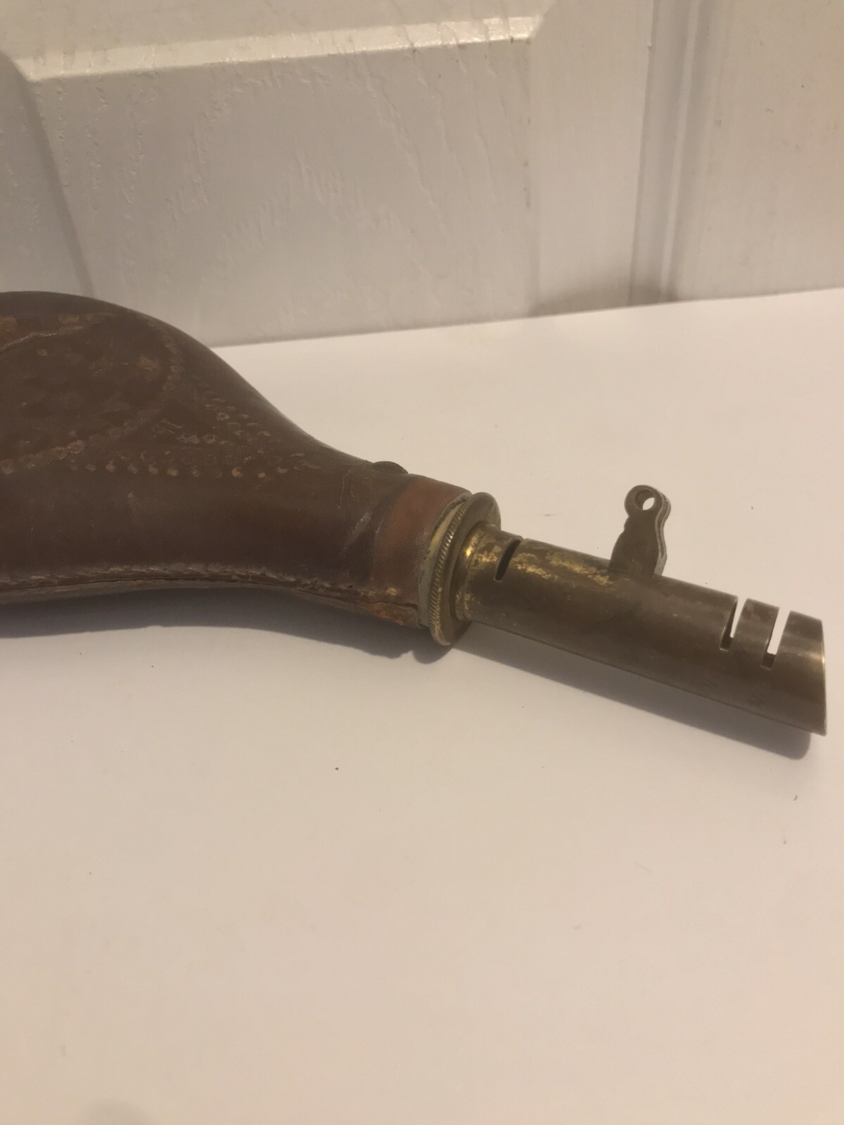 CIVIL WAR PERIOD LEATHER POWDER FLASK ( MARKED AM FLASK & CAP CO )