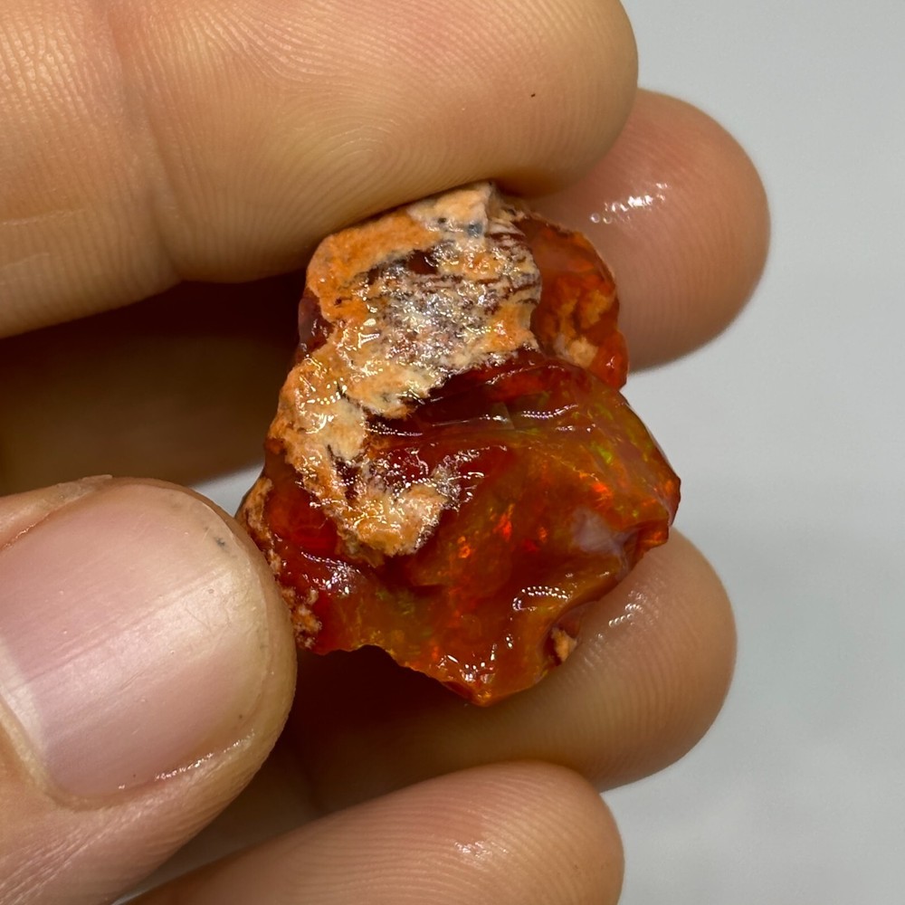 Great Color Clouded Mexican Fire Opal Stone Cutter