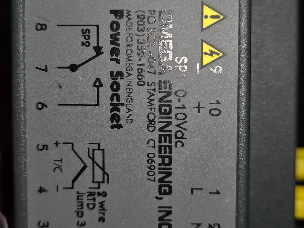 Omega CN9000A Series Model CN9151A Temperature Controller with Power Socket