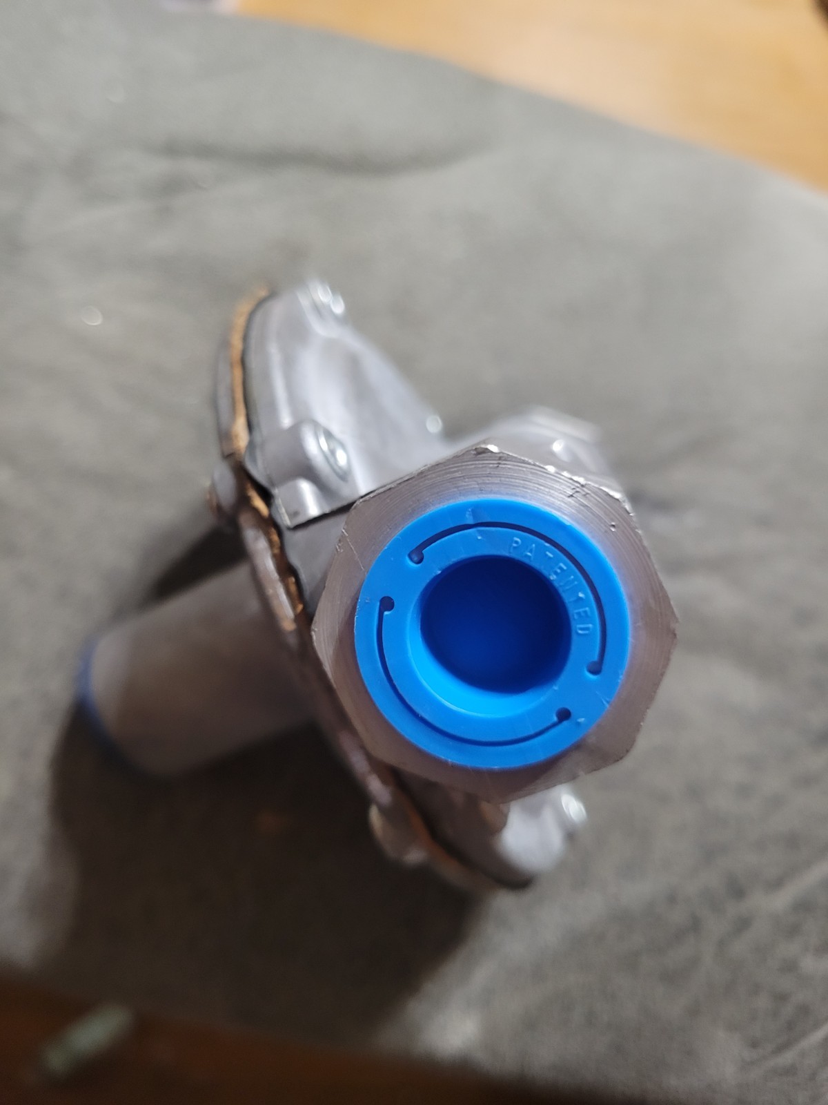 1 Maxitrol 325-3 Gas Regulator 1/2" 10psig