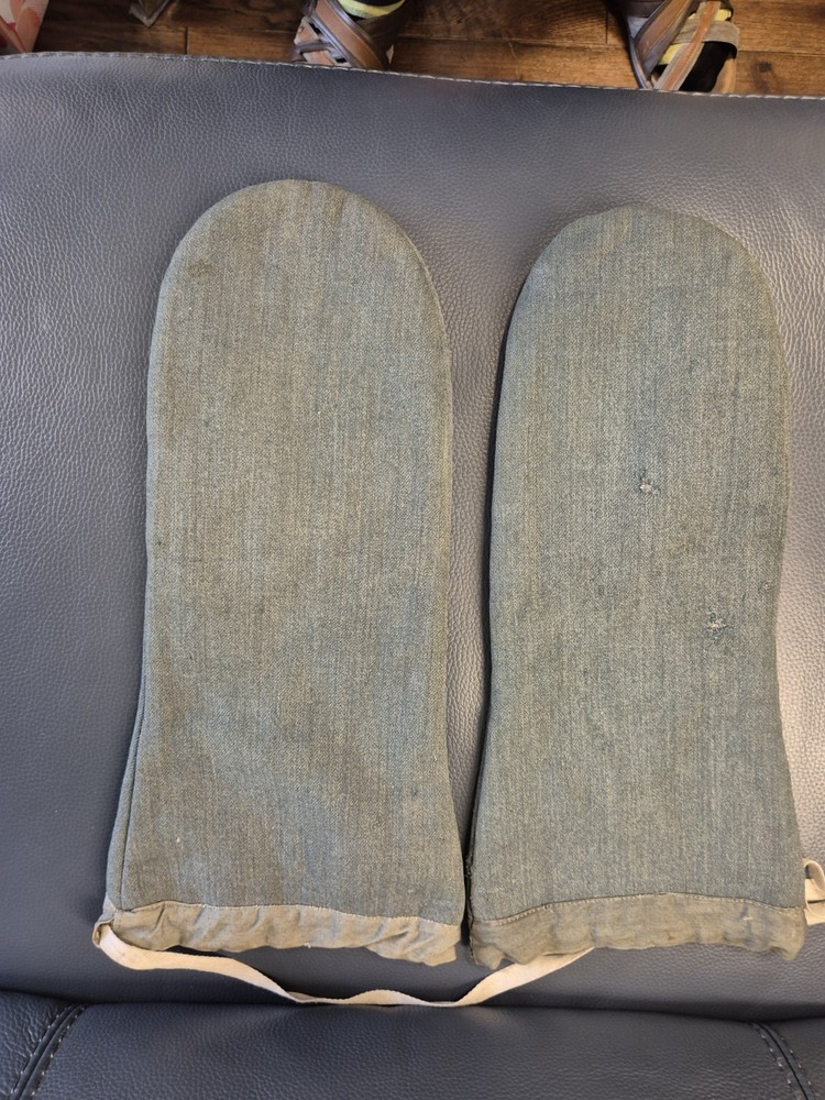 WW2 German Winter Mittens reversible glover , Mint colour and white winter, nice