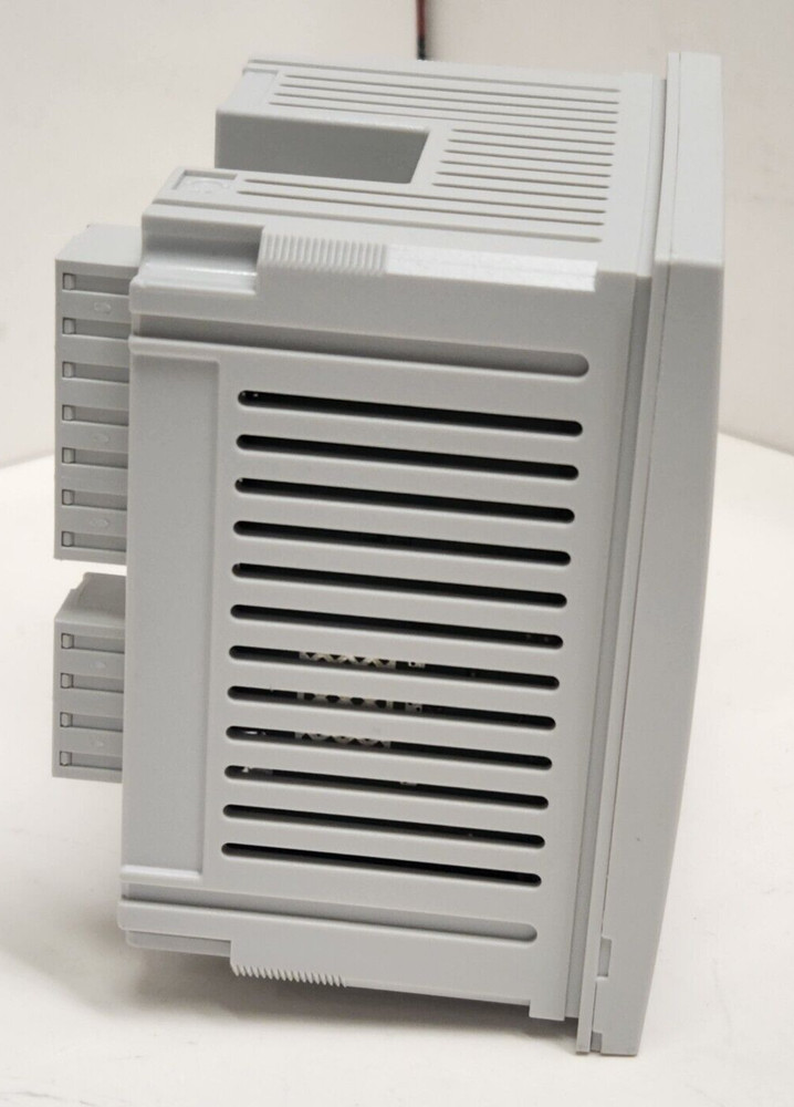 Lovato DMG 600 / DMG600 Flush-mount LCD multimeter