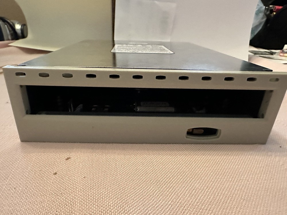Pinnacle Micro Vertex 2.6 Gigabyte Optical Drive Pulled From Optical Jukebox.