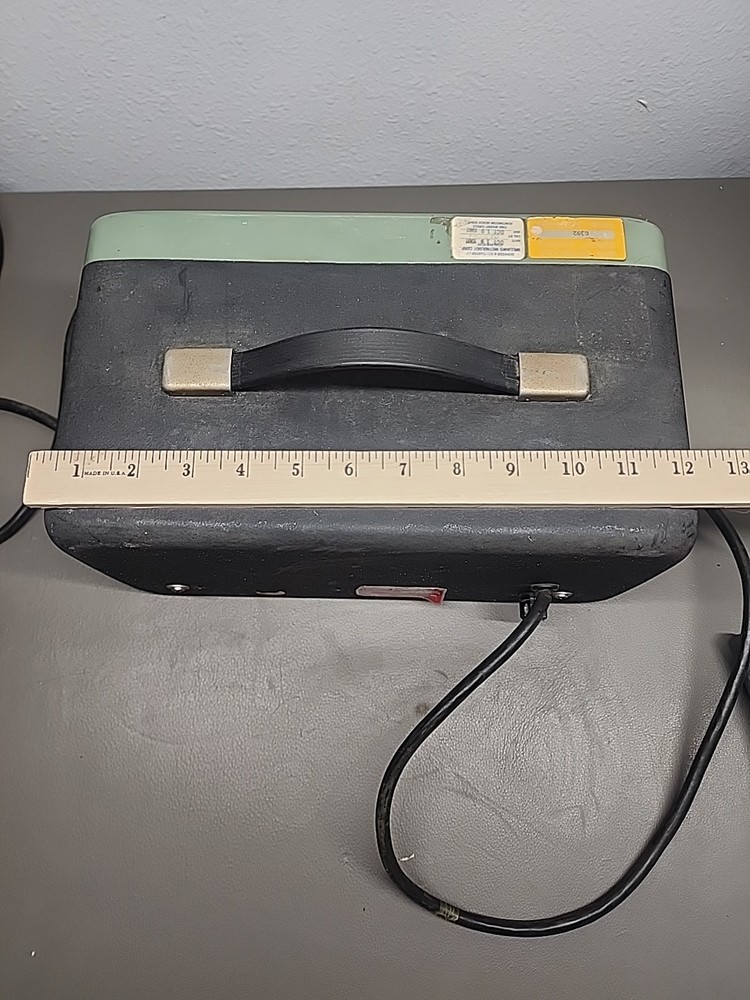 EDC VS-11N Precision DC Voltage Refrence - Electronic Development Co.