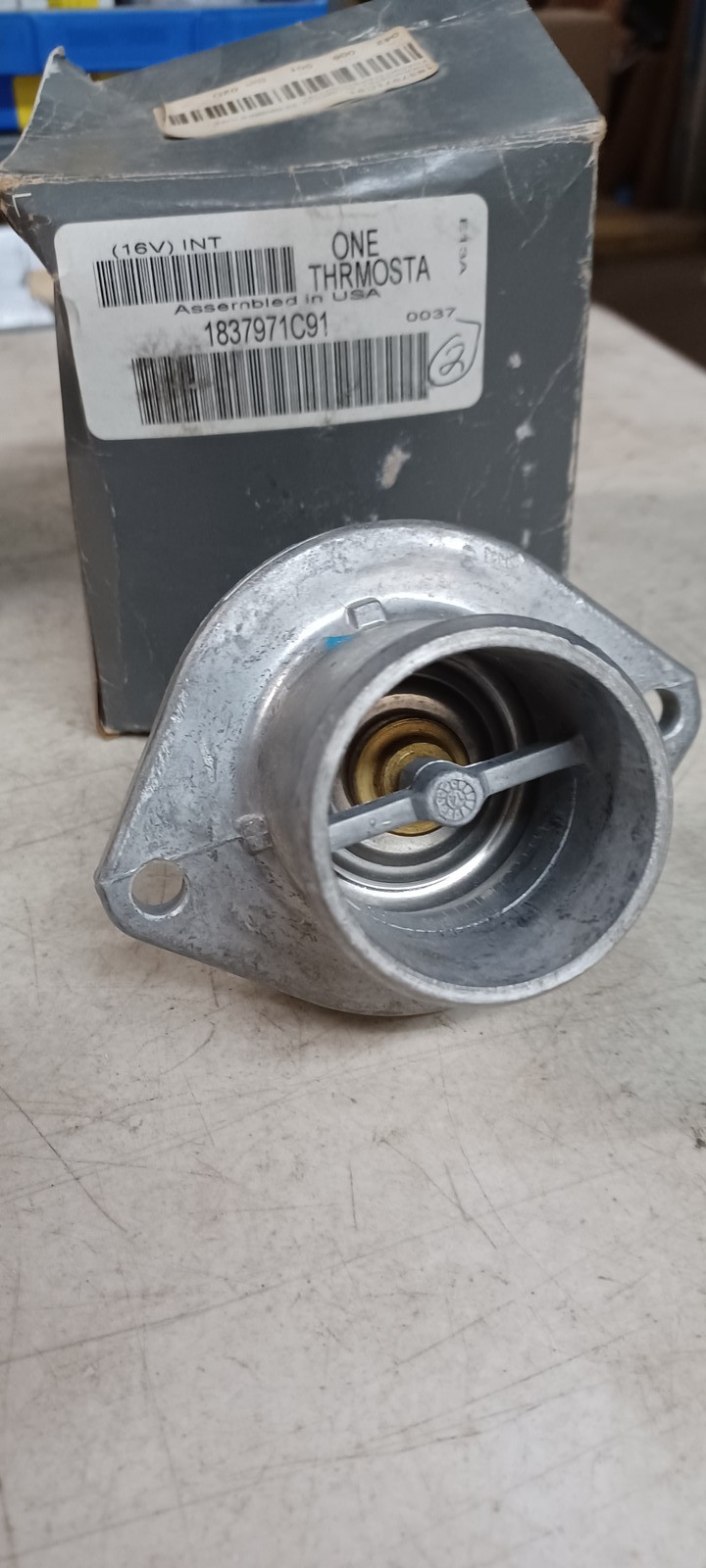 INTERNATIONAL OEM - ENGINE COOLANT THERMOSTAT, VT365 1837971C91