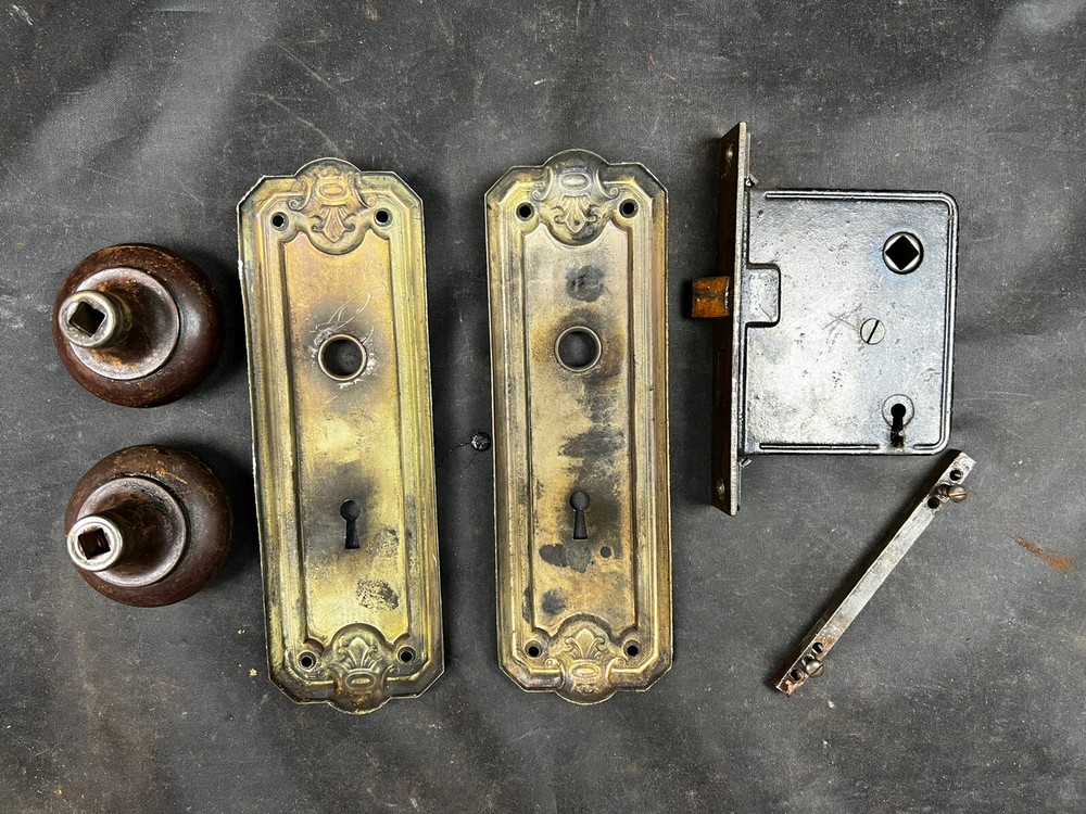 Corbin 1923 Anvers Passage Set Knobs, Plates, Mortise G-14502