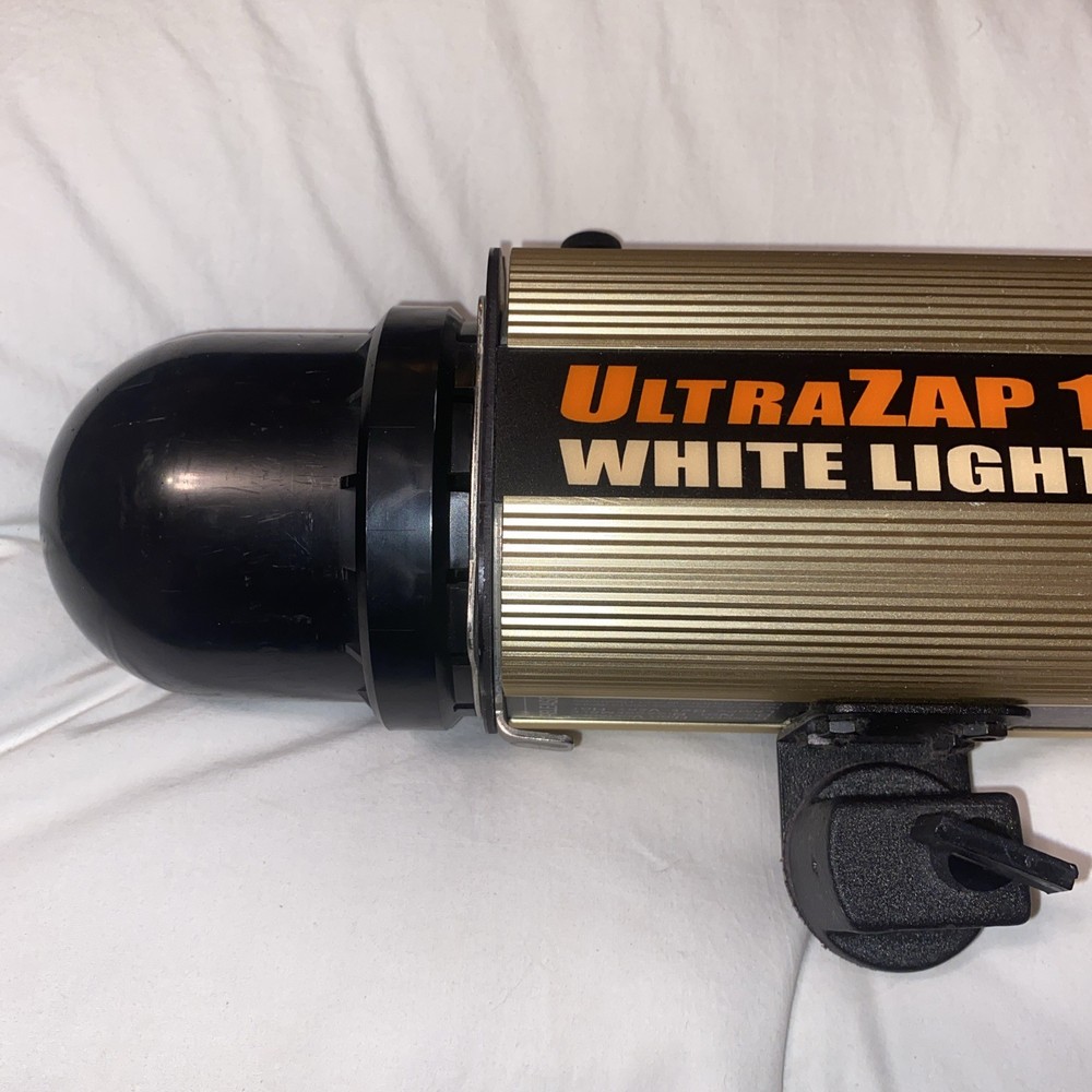 White Lightning UltraZap 1600Watt Powerful Electronic Flash Working (A)