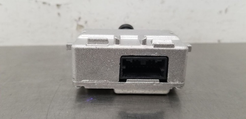 21 CHEVY SILVERADO 2500 FRONT FACING CAMERA WINDSHIELD MOUNTED 84774374