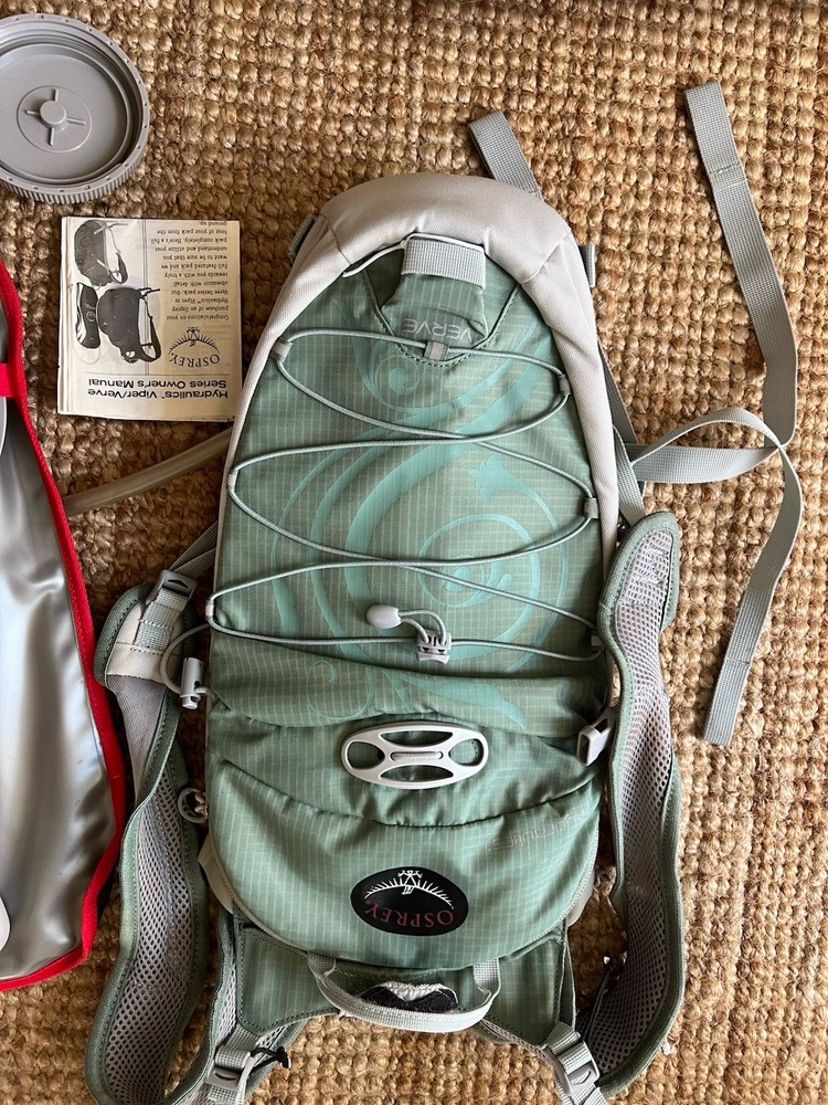 Osprey Verve 4 Hydration Backpack Green HydraLock Hiking Adjustable Bladder 2 L