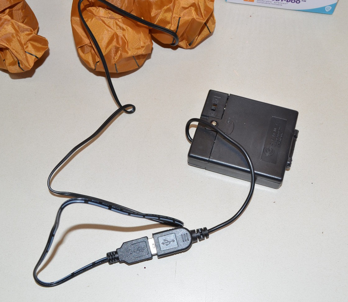 Scooby-Doo Christmas Airblown Inflatable Desk Table Mantle 20.8” NEW Santa Hat