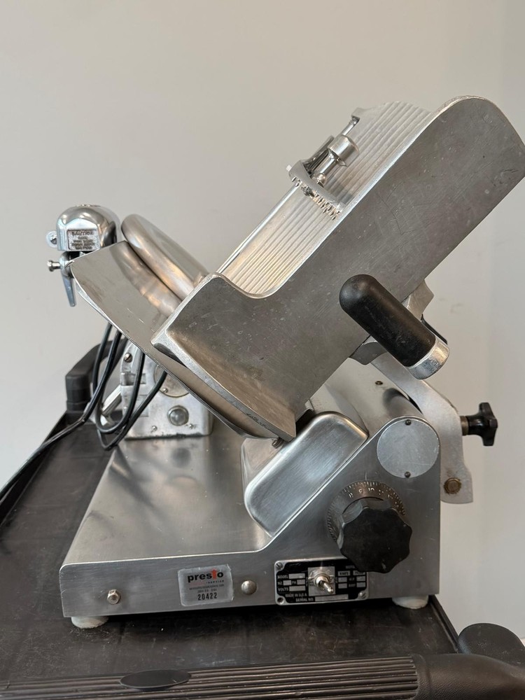 GLOBE 610 Food Slicer