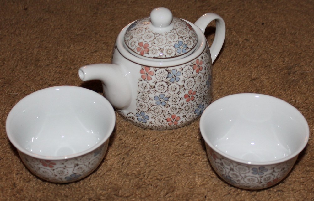 NEW BEAUTIFUL ORIENTAL TEA SET