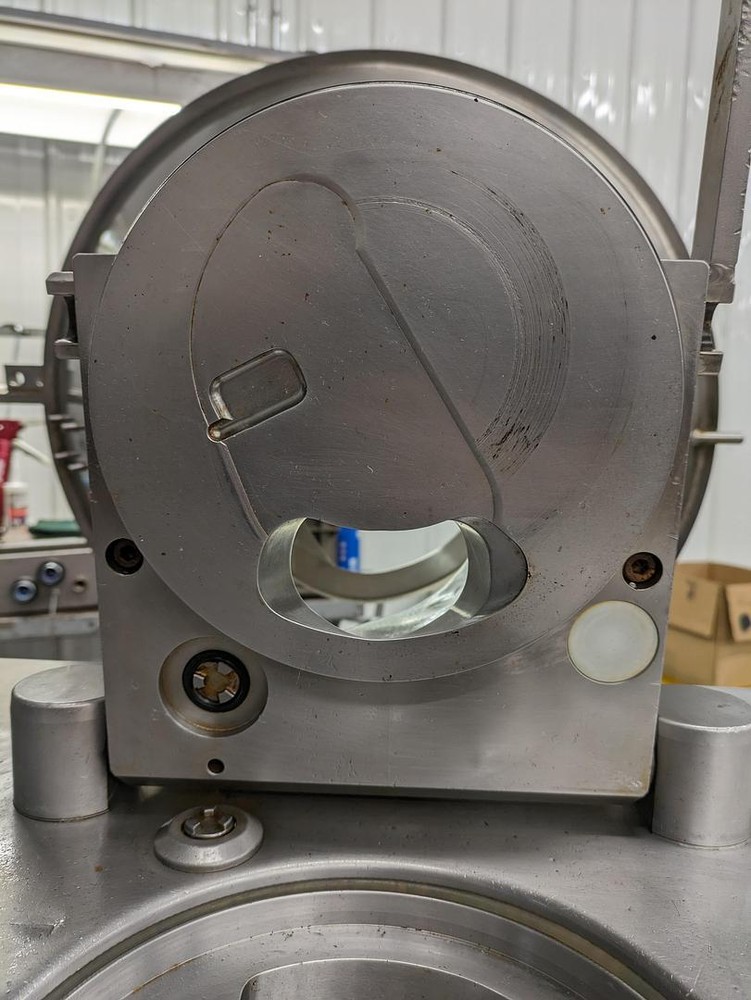Handtmann VF-50 vacuum portioning/filling machine
