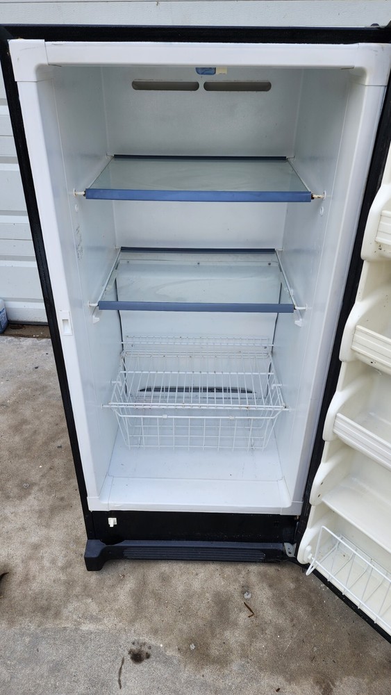 14 Cubic Ft upright freezer