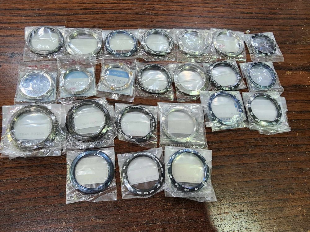 NOS ORIGINAL SEIKO BEZEL 8733 ASSORTED MODEL Drop down choose.