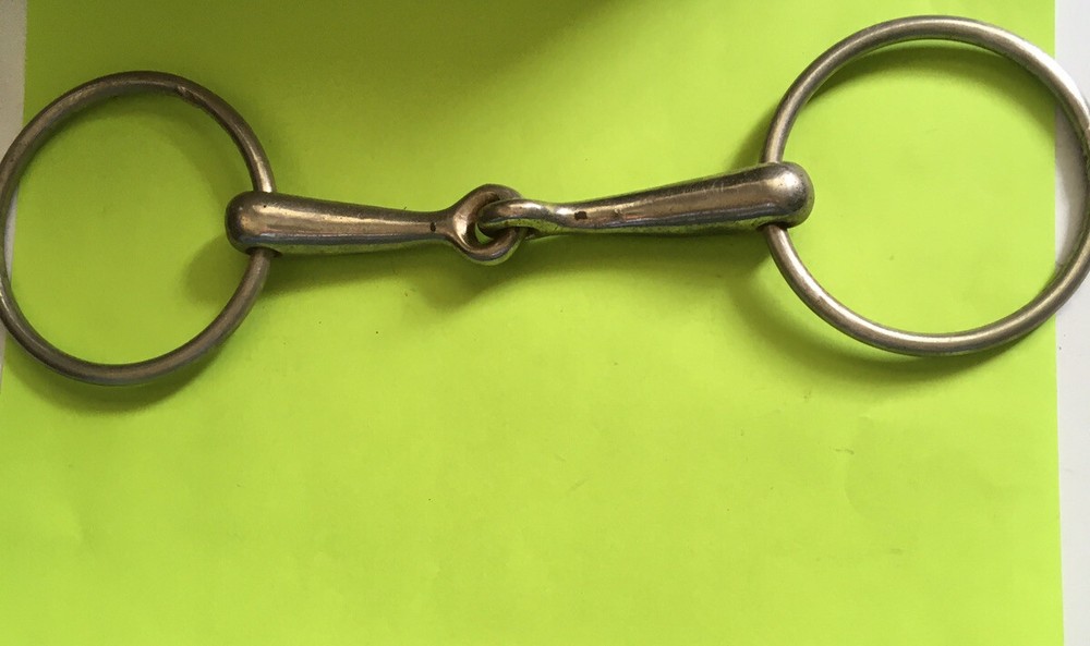*PRE-OWNED* STAINLESS-LARGE RING SNAFFLE BIT-5 1/4" INSIDE WIDTH-FREE SHIPPING*