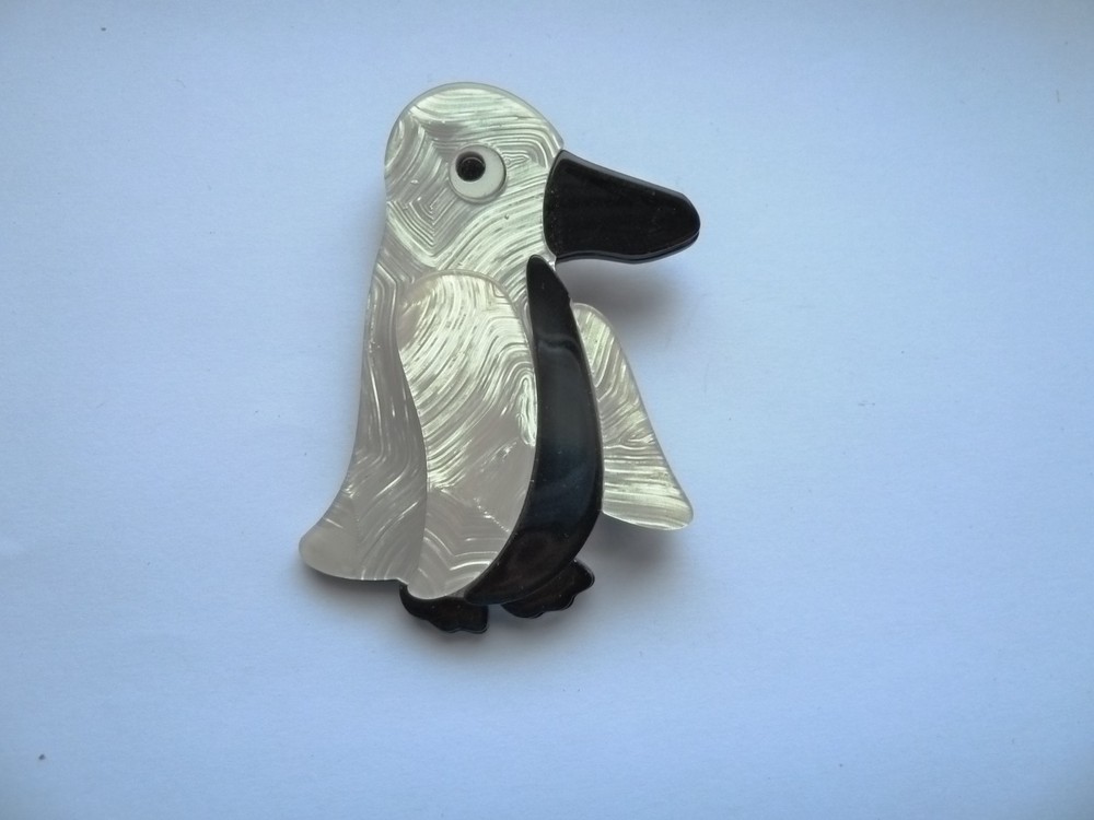ACRYLIC BROOCH