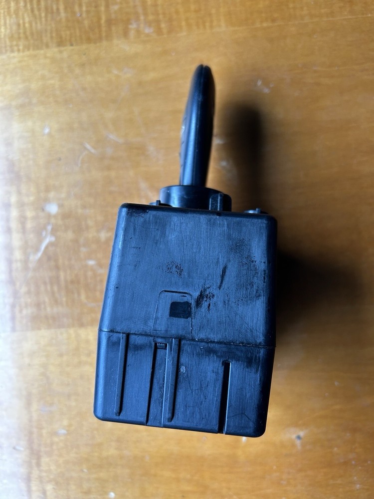 B 2010 Wireless Ignition Node Receiver Chrysler 300 OEM 68292755A