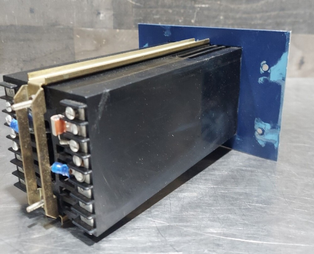 LFE Model 2010 Process Microprocess Controller