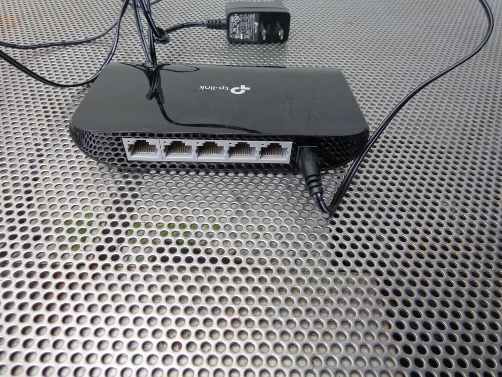 TP-Link 5 Port Fast Ethernet Switch w/ AC Adapter