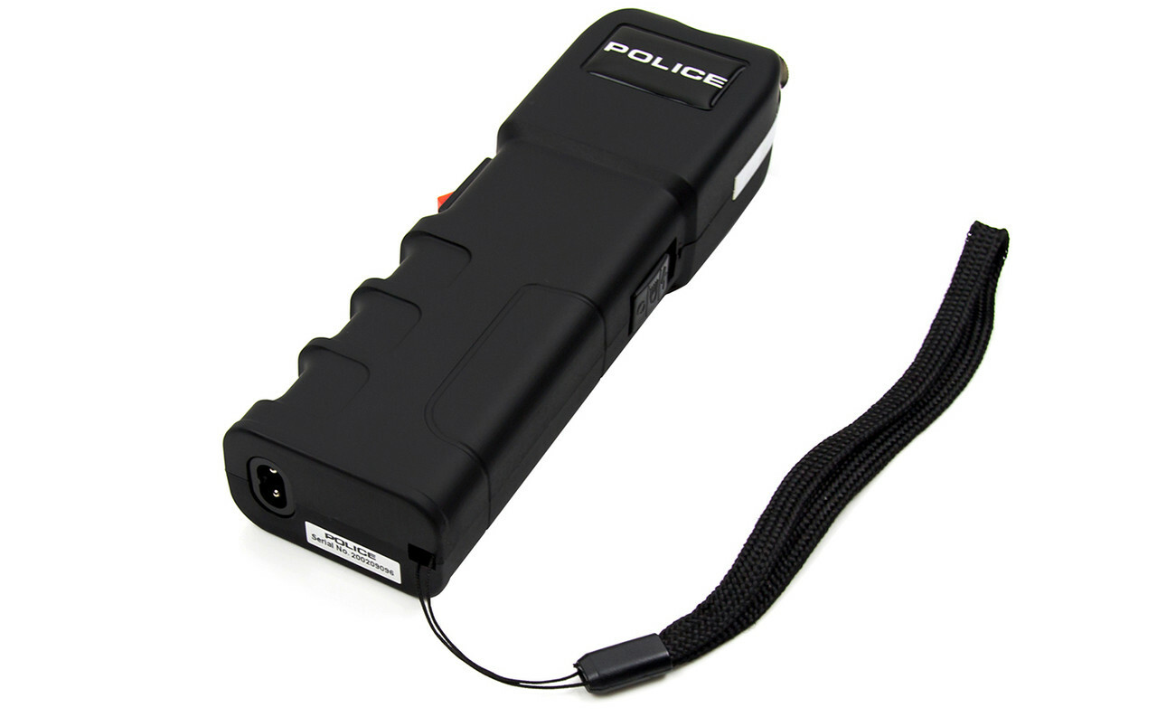 POLICE Stun Gun 928 700 BV Heavy Duty Rechargeable LED Flashlight Black