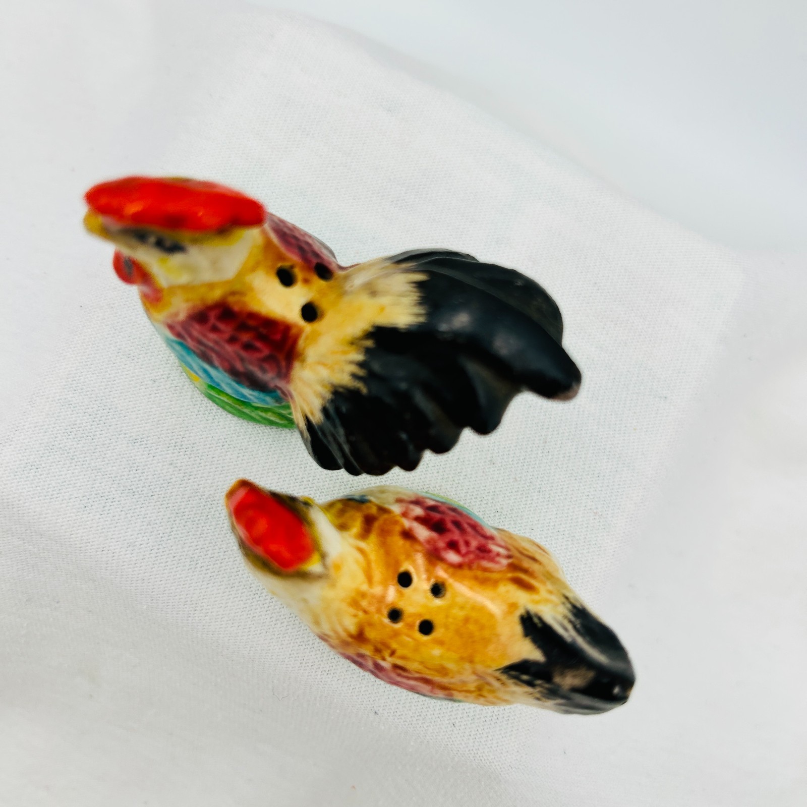 Hand Painted Rooster Chicken on Nest Vintage Salt Pepper Shakers Made in Japan