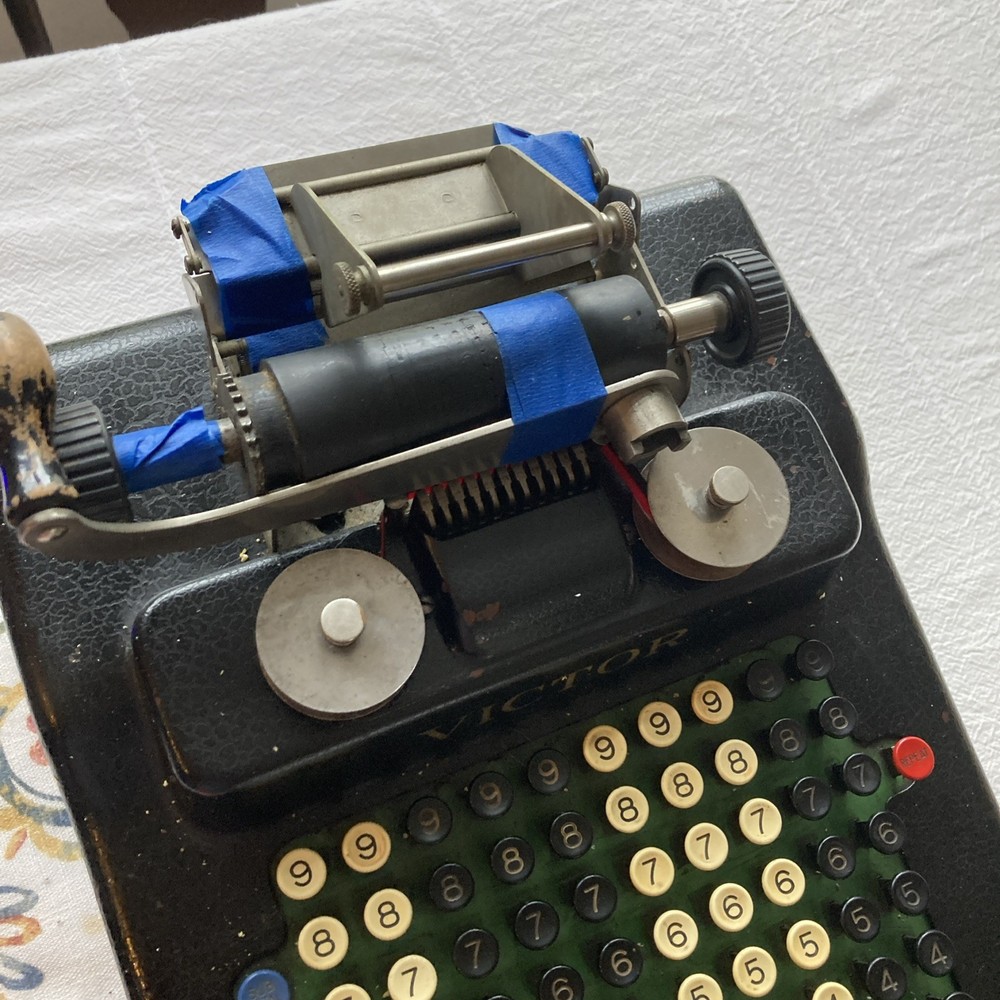Antique Victor Adding Machine With Subtraction Untested! Seems To Be Intact!
