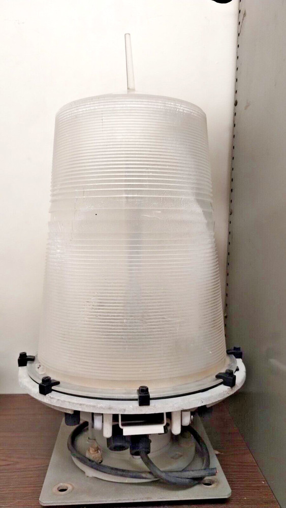 TWR Lighting FB-L-865 Beacon, Vintage High Voltage, pulled working.