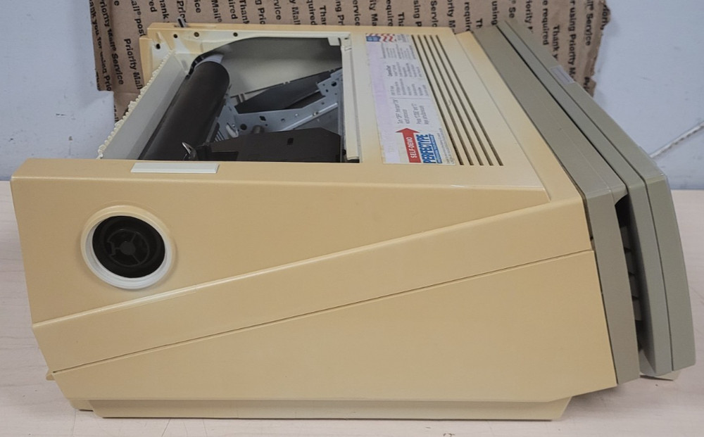 VINTAGE! BROTHERS WP-2410 WORD PROCESSOR MISSING LID (POWERS ON)