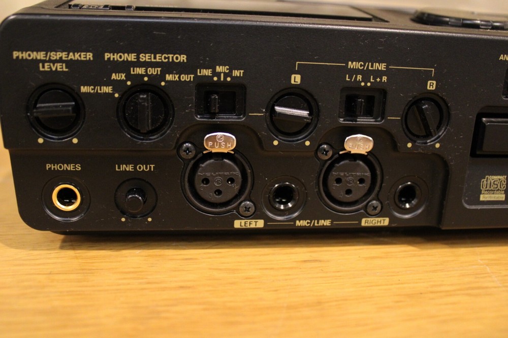 Marantz CDR300 Professional CD Recorder W/,remote ,,serviced. Fully Functional