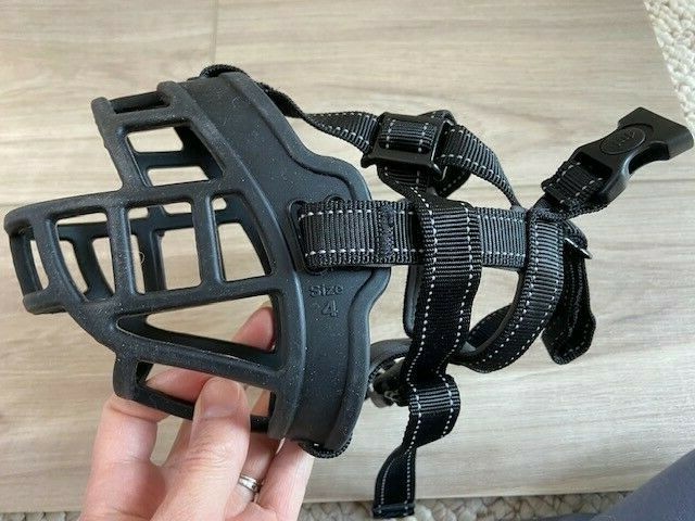 Dog Muzzle,Soft Basket Silicone Muzzle for Dog Size 4