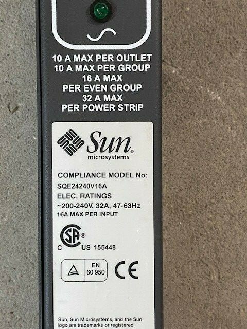 Sun Microsystems SQE24240V16A Outlet Power Distribution Strip