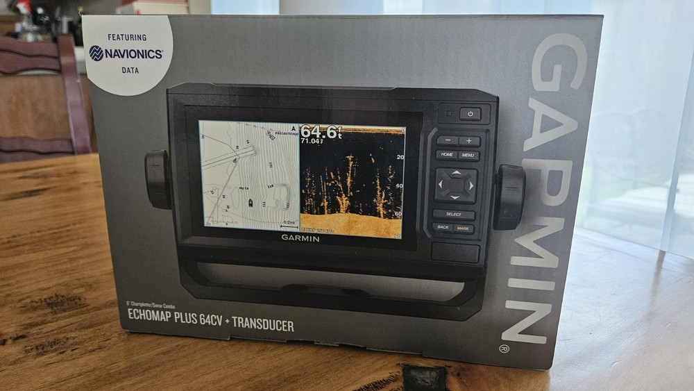 Garmin Echomap Plus 64CV + Transducer, Chartplotter MFD, GPS with mount NIB