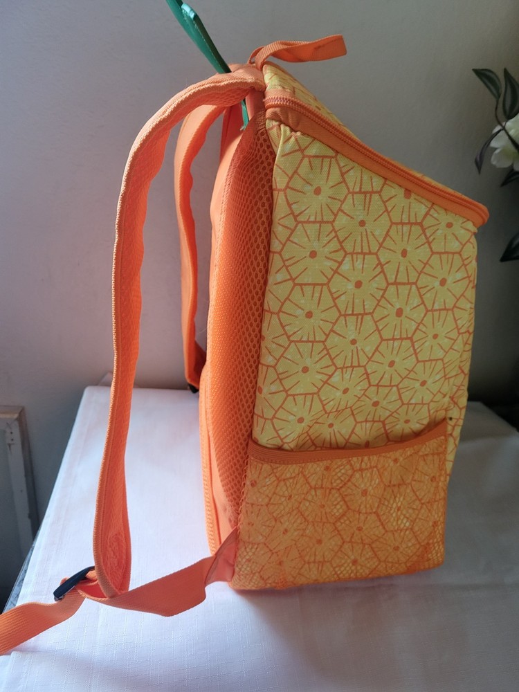 SUN SQUAD Pineapple Backpack Cooler Insulated Liner can Capacity New