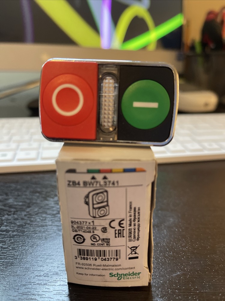 SCHNEIDER. PUSH BUTTON. ZB4BW7L3741     WITHOUT   AUXI  ONLY  PUSH BUTTON