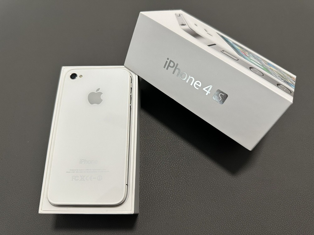 Apple iPhones Collection (12 Items)