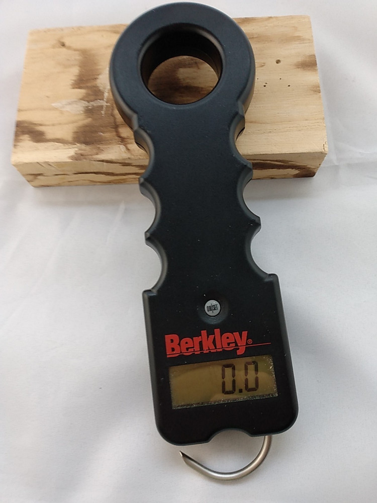 Berkley Digital Hanging Fish Scale, Automatic Shutoff Tested