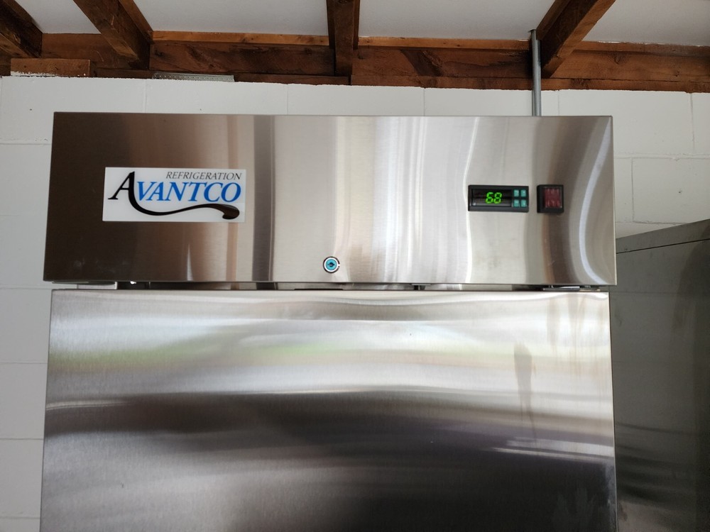 Avantco Commercial Refrigerator 178A19FHC