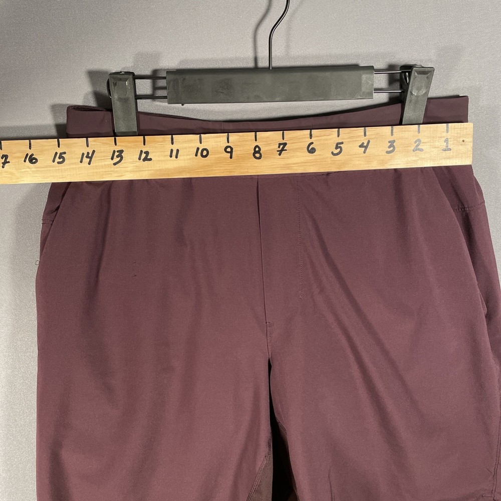 Lululemon T.H.E. Short Mens Medium Lined 9" Inseam Plum