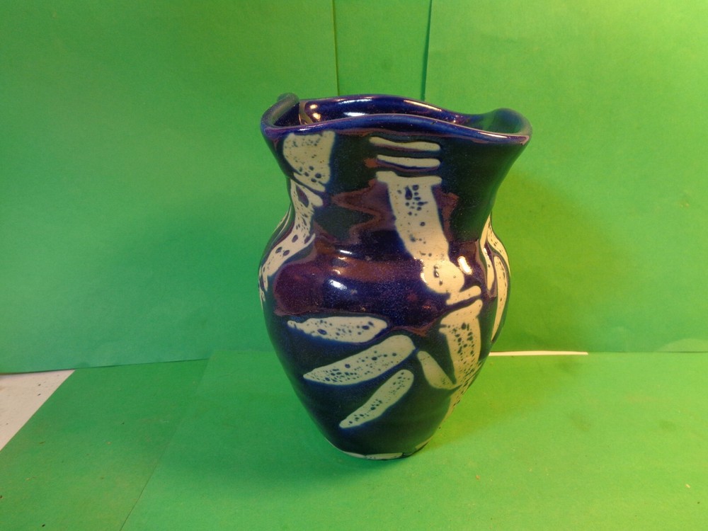 Art Pottery 5 5/8" Vase, Bamboo Pattern, Signed (Used/EUC)