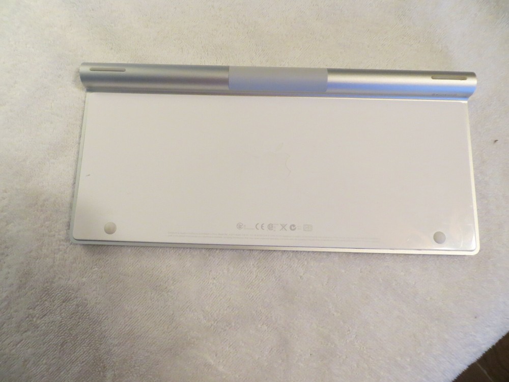 APPLE A1314 WIRELESS BLUETOOTH KEYBOARD-US ENGLISH