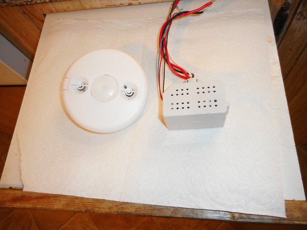 WattStopper DT-300 Ceiling Occupancy Sensor, 360 Degrees Coverage White