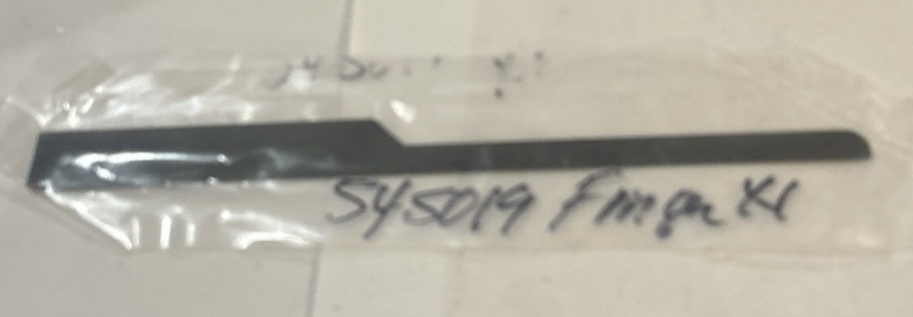 545019 Entering Finger