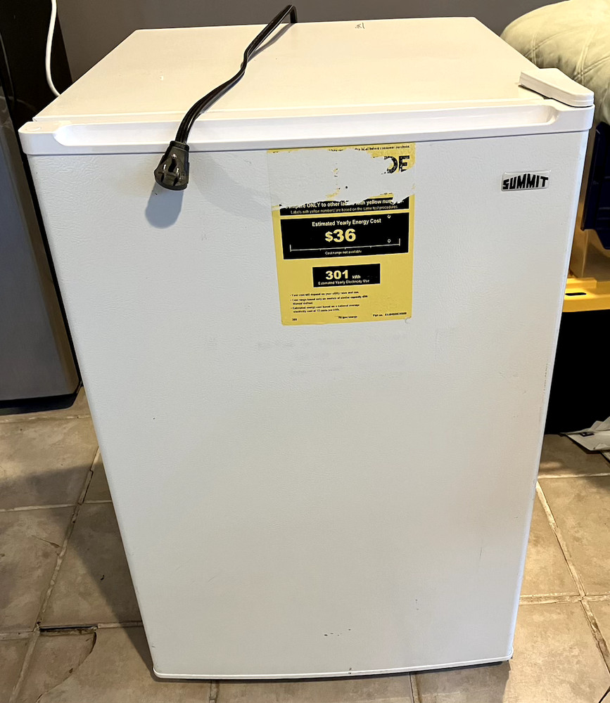 Summit FS603- 5.5 Cu. Ft. Compact Freezer - White