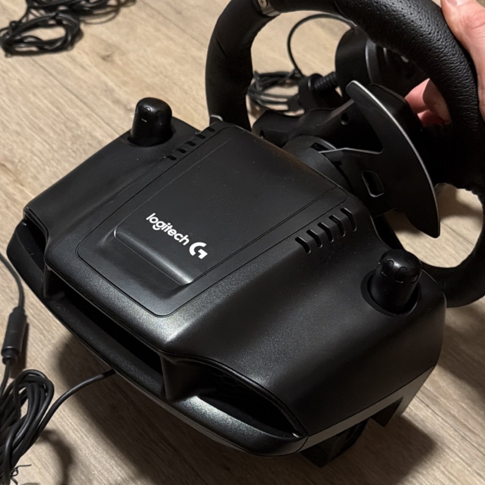 Logitech G920 SE Racing Wheel, Pedals & Shifter Bundle for Xbox