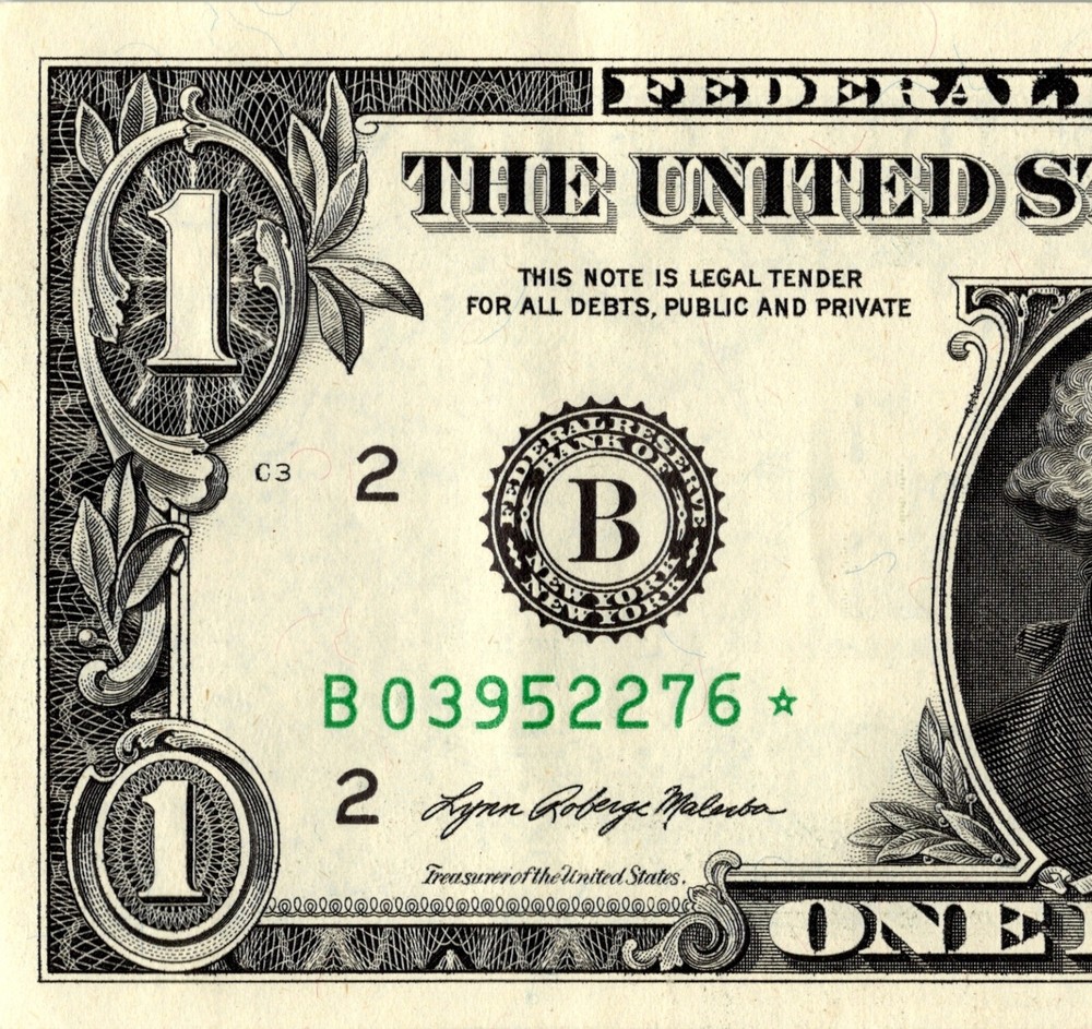 B STAR NOTE 2021 ONE DOLLAR B03952276* REGULAR RUN