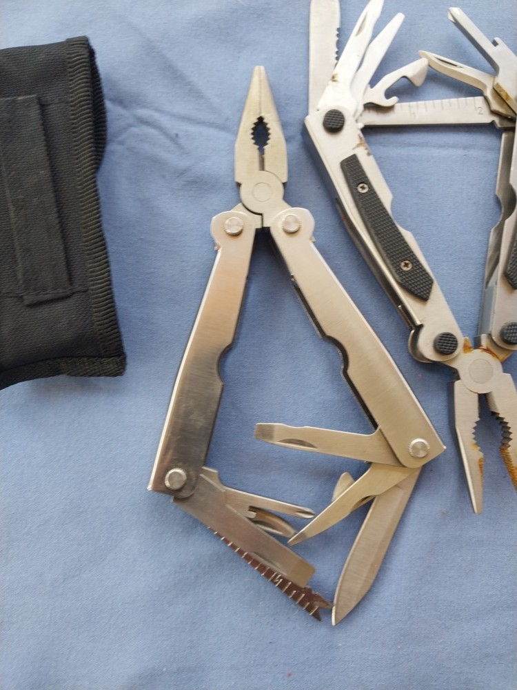 2 multi tool 1 Winchester 1 Stanley