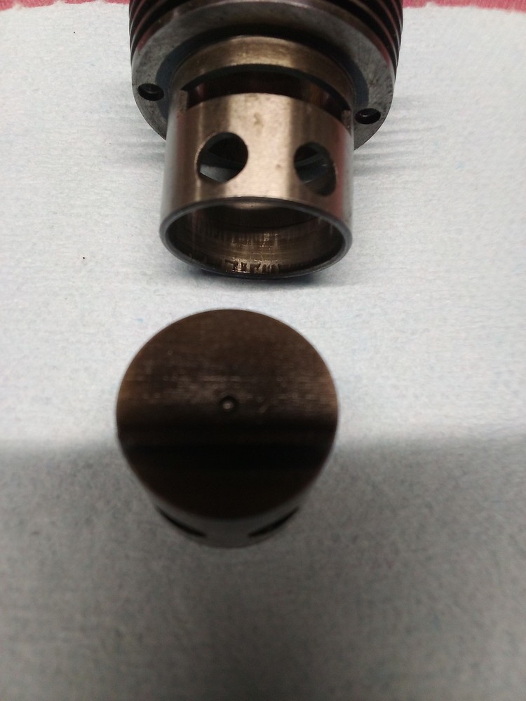 Mystery Model Airplane Engine Cylinders & Pistons